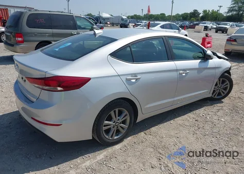 2017 Hyundai Elantra Value Edition z USA, uszkodzony, nr VIN 5NPD84LF5HH168765